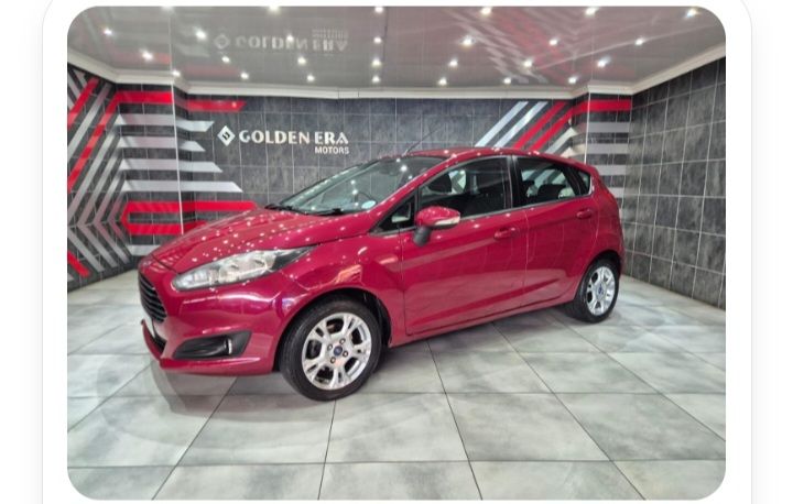 2013 Ford Fiesta, photo 1